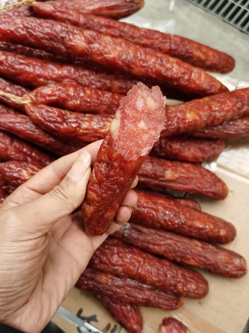 精品纯肉川味香肠麻辣五香两种口味，厂价直销