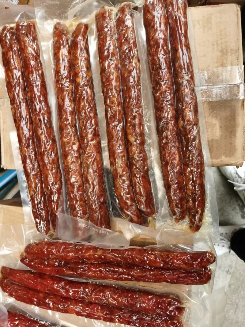 精品纯肉川味香肠麻辣五香两种口味，厂价直销