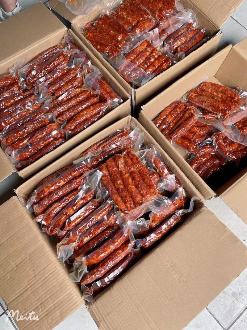 精品纯肉川味香肠麻辣五香两种口味，厂价直销