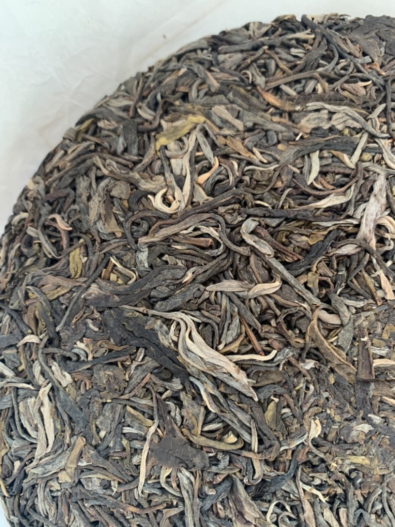 兴源版纳2020年鳳翔普洱茶生茶357g饼茶