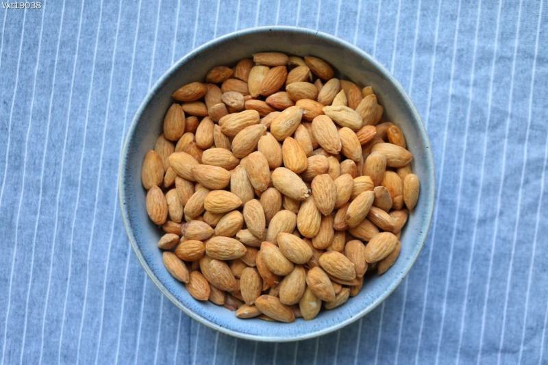 巴达木杏仁肉大颗粒450g一袋