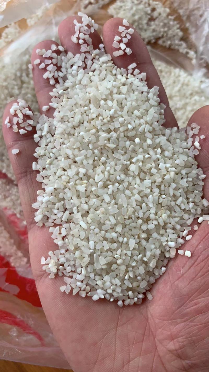 稻壳打包压缩米厂直供碎米，统糠，谷壳稻草等粮食及副产品