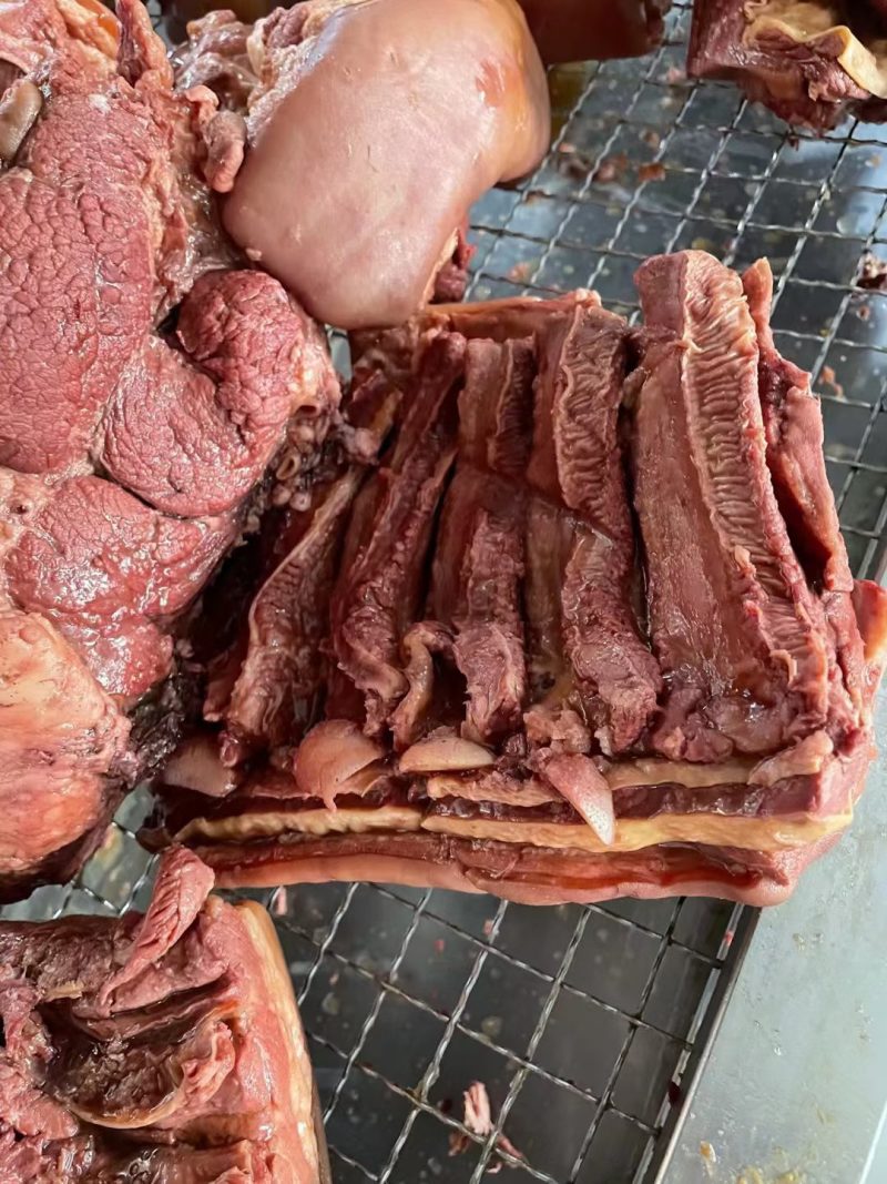 带皮熟马肉，传统老汤煮制，现杀现煮现发，食品厂一首货源