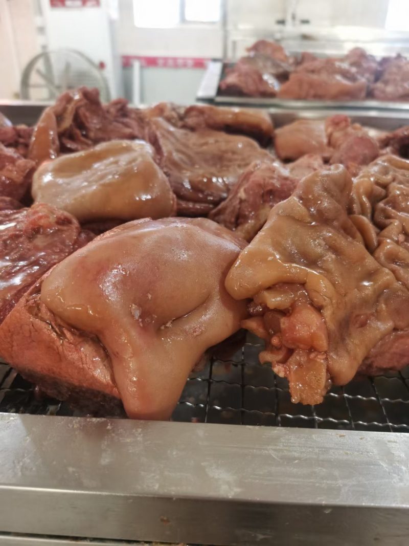 带皮熟马肉，传统老汤煮制，现杀现煮现发，食品厂一首货源