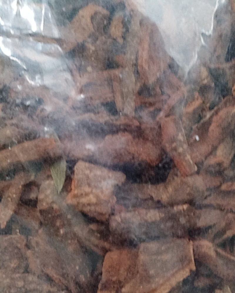 红杜仲，常年批发供应冷背中药材红杜仲，量大从优