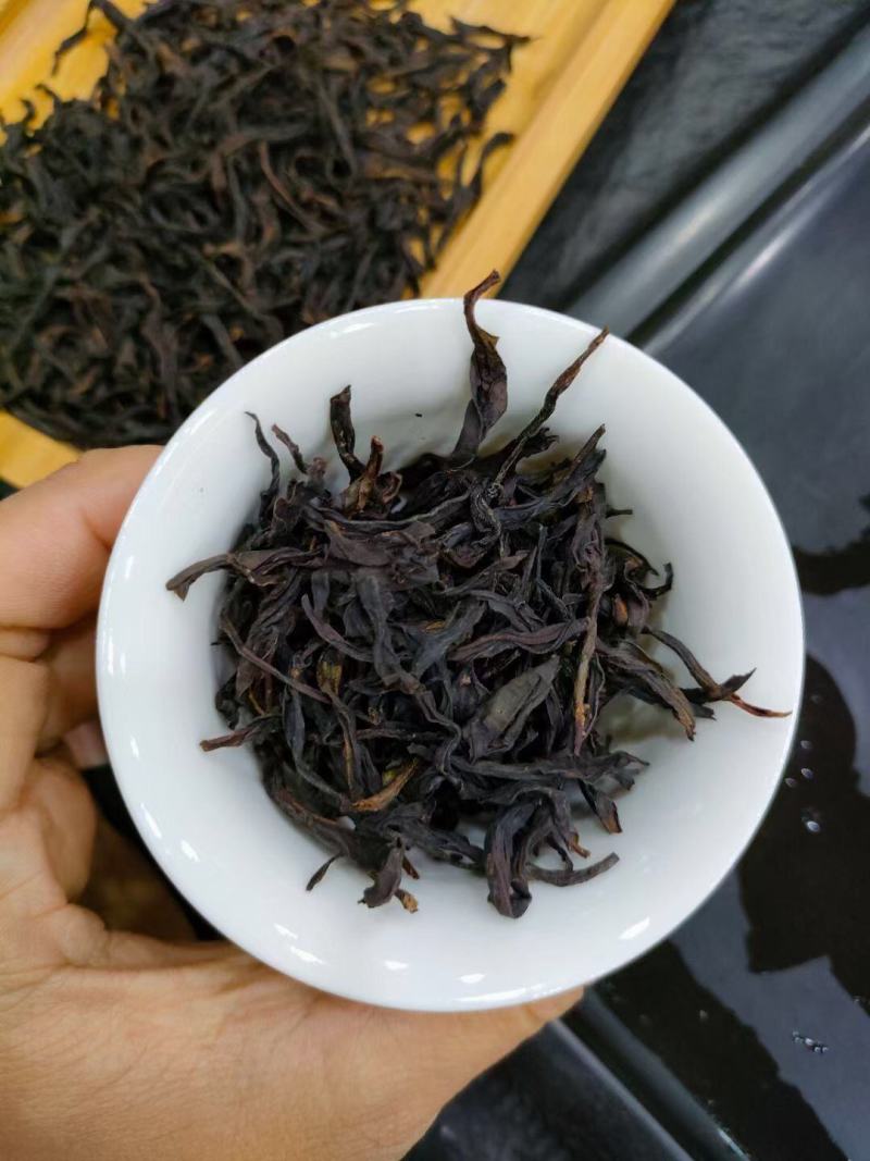 潮州乌岽单丛茶茶型紧实淡淡的蕃薯叶香一件一提两罐配袋