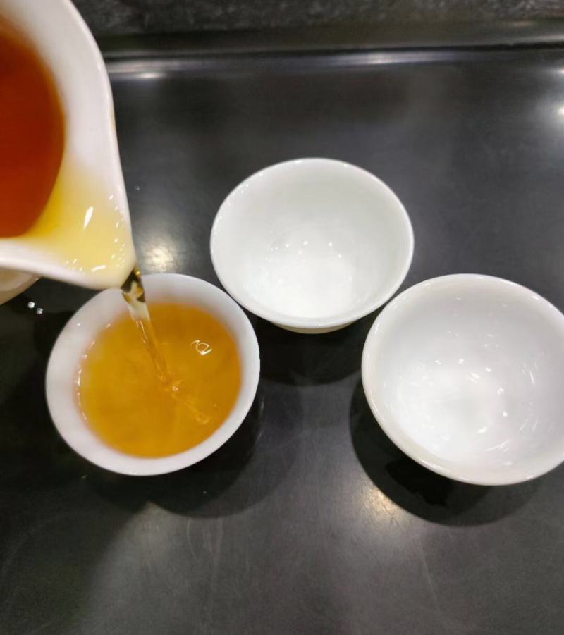 潮州乌岽单丛茶茶型紧实淡淡的蕃薯叶香一件一提两罐配袋