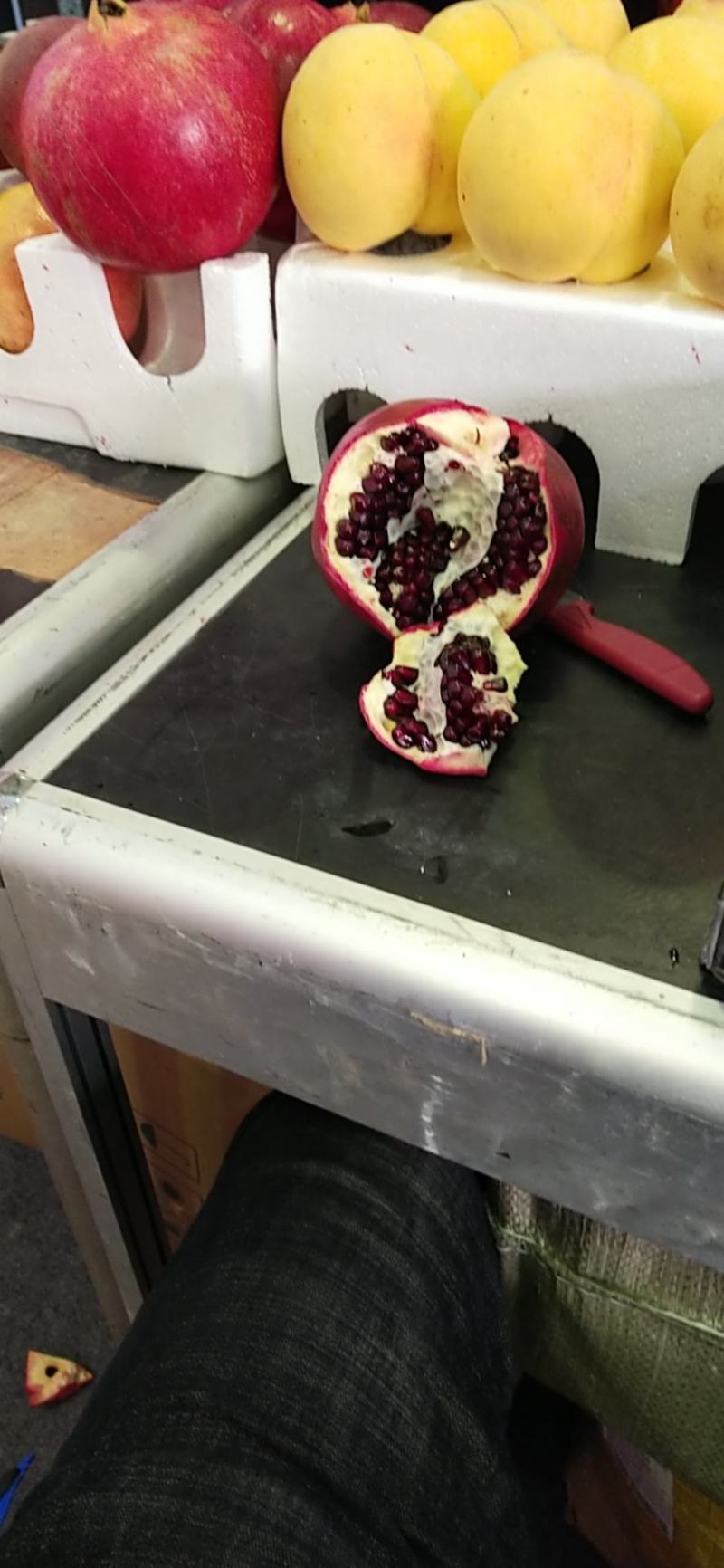 黑籽石榴品种，大果黑色石榴树苗，黑籽石榴品种，基地直供