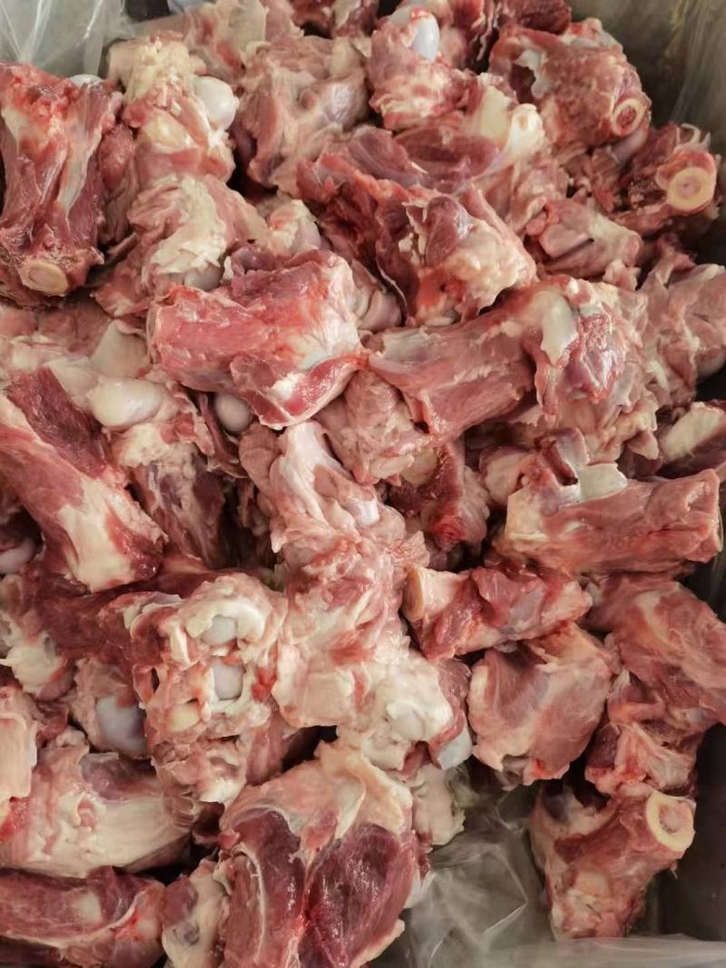 多肉羊棒骨，肉真多，熬汤吃肉吸骨髓，价格合适，量大从优