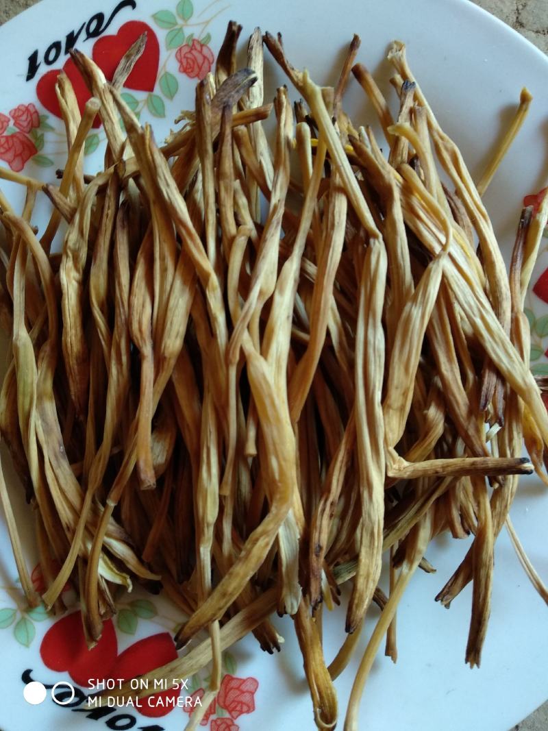产地直销黄花菜，一手货源，包检测！批发黄花菜，药厂投料