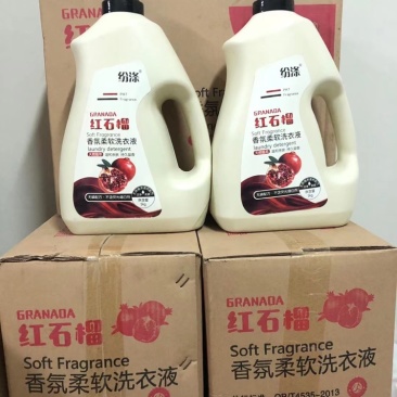洗衣液一桶10斤装。一箱4大桶。社区团购会展