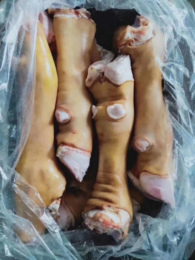 牛蹄，火烧去毛牛蹄，干净好牛蹄，欢迎各位选购