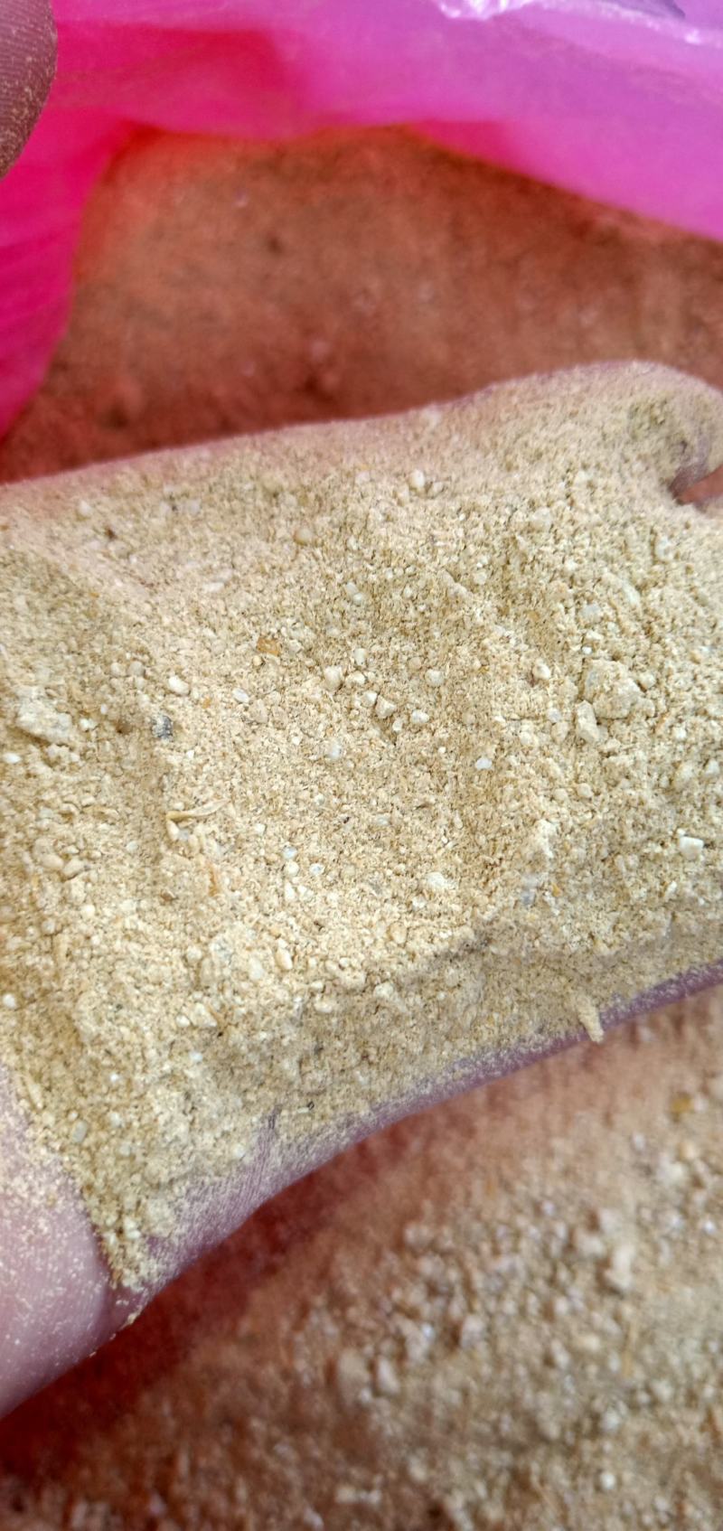 米糠粕，糠粕，蛋白15，纤维10，灰分10，水分12