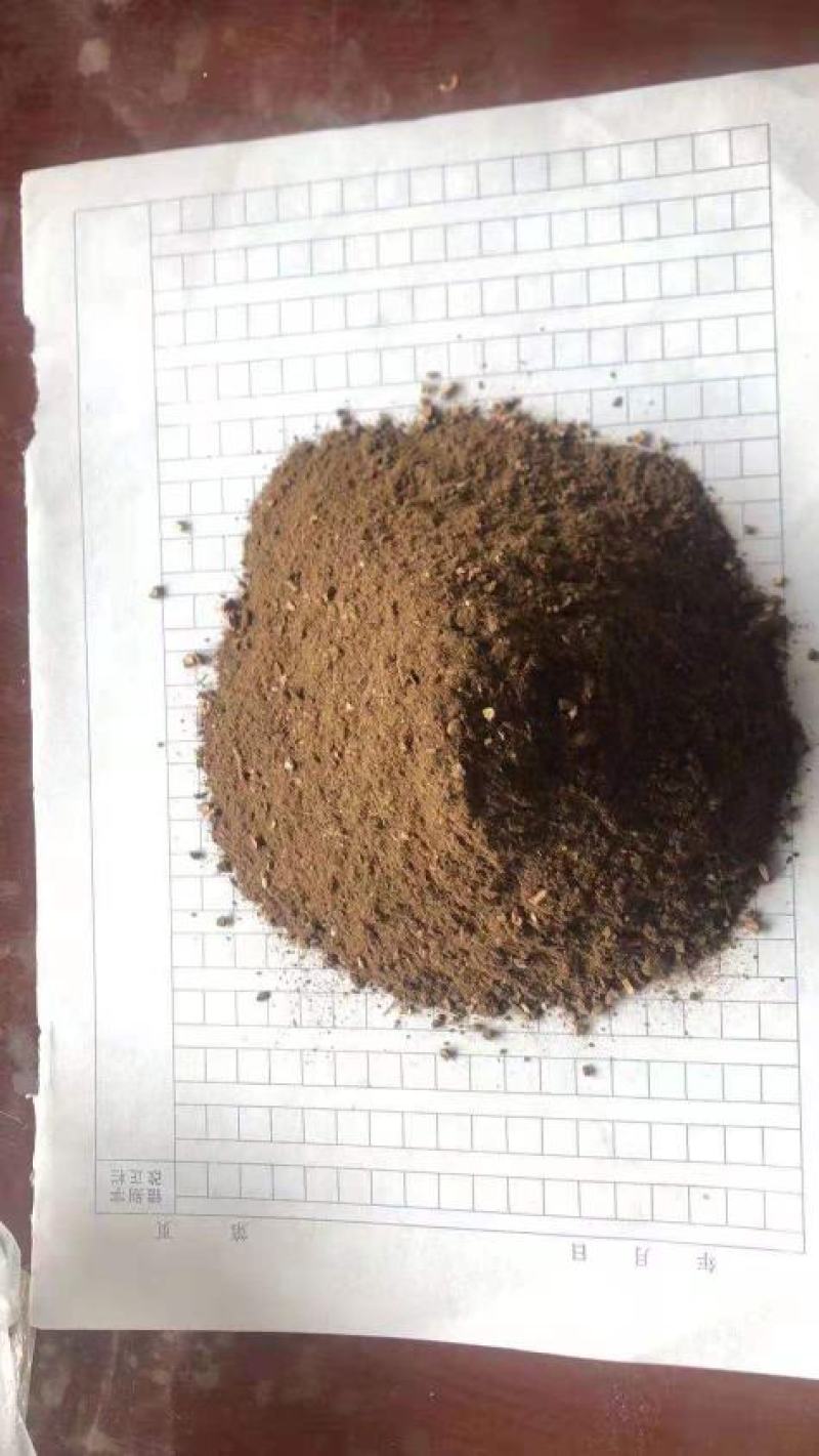 高温烘干粉末状的枣粉，适口性好，含糖量高，开启健胃
