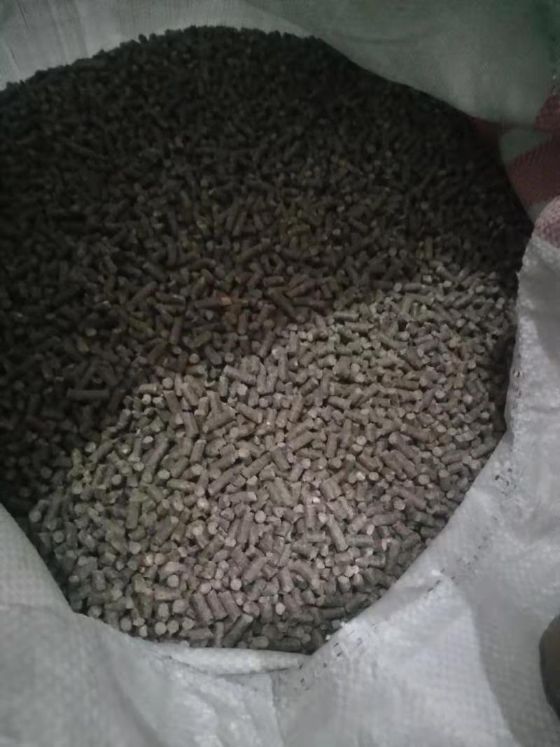 饲料颗粒（玉米次粉和碎玉米加工生产的）期待新老客户的咨询