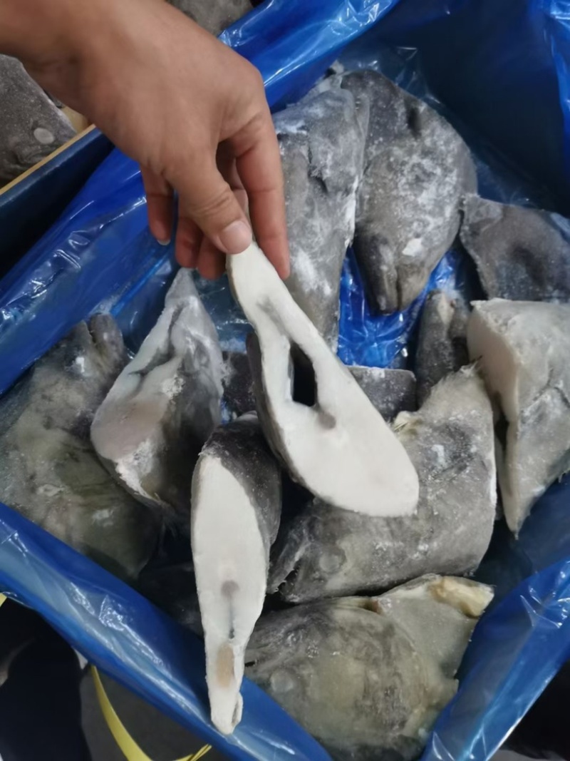 碟鱼头鸦片鱼尾深海捕捞肥美比目鱼新鲜鲽鱼头蝶鱼尾