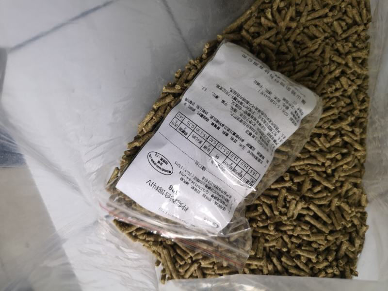 龙虾饲料，青蛙饲料，鱼饲料，云贵川渝地区外请不要咨询