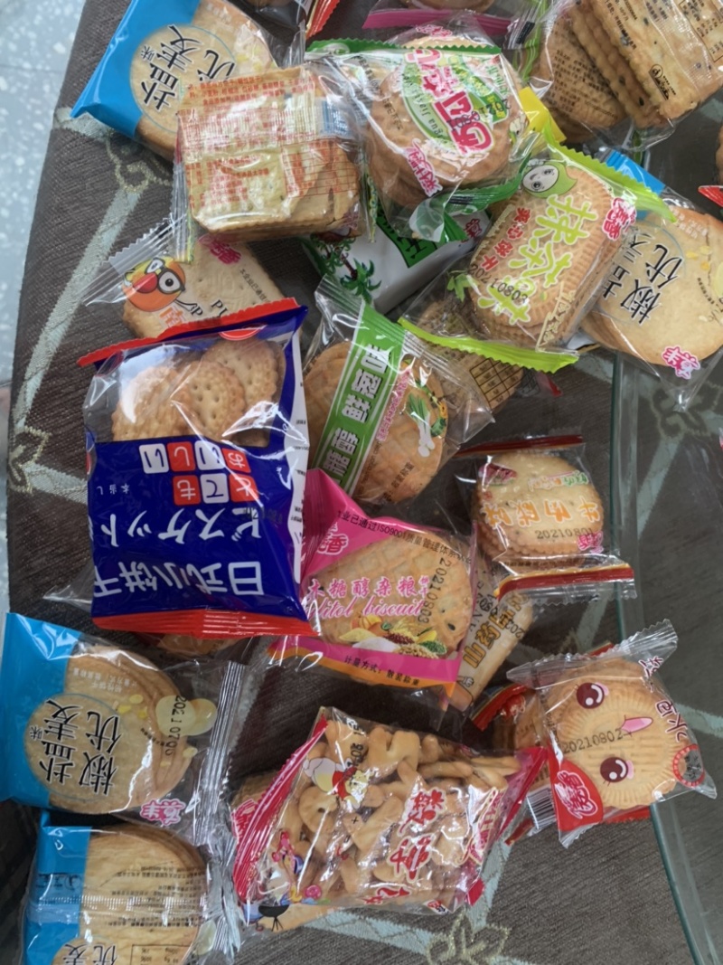 饼干零食大礼包整箱批发各式各样混搭特价饼干
