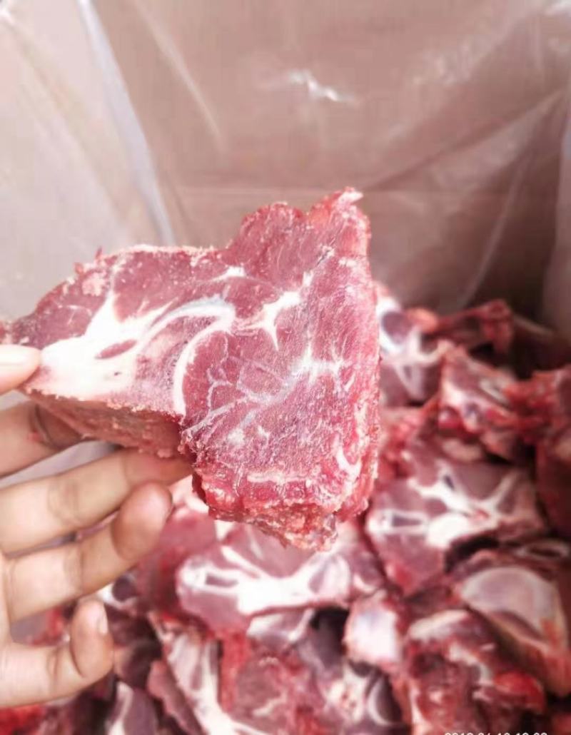 满肉牛脖骨厂家直销长期有货价格合适山东滨