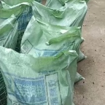 长期销售纯羊粪发酵羊粪价格美丽加个好友吧