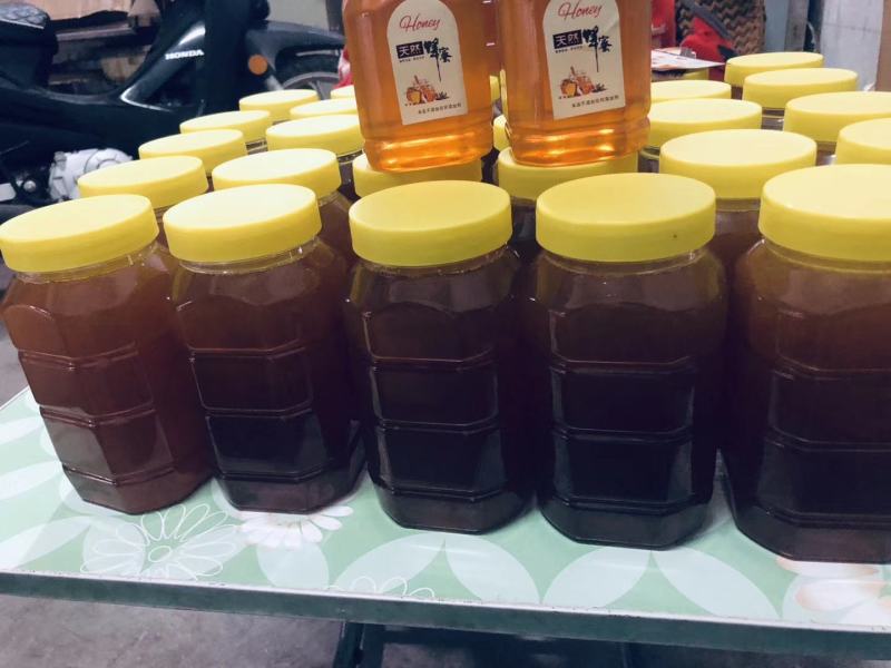 高山百花蜜，正中土蜂蜜，都是自己养的，黑熊都在吃你怕啥，