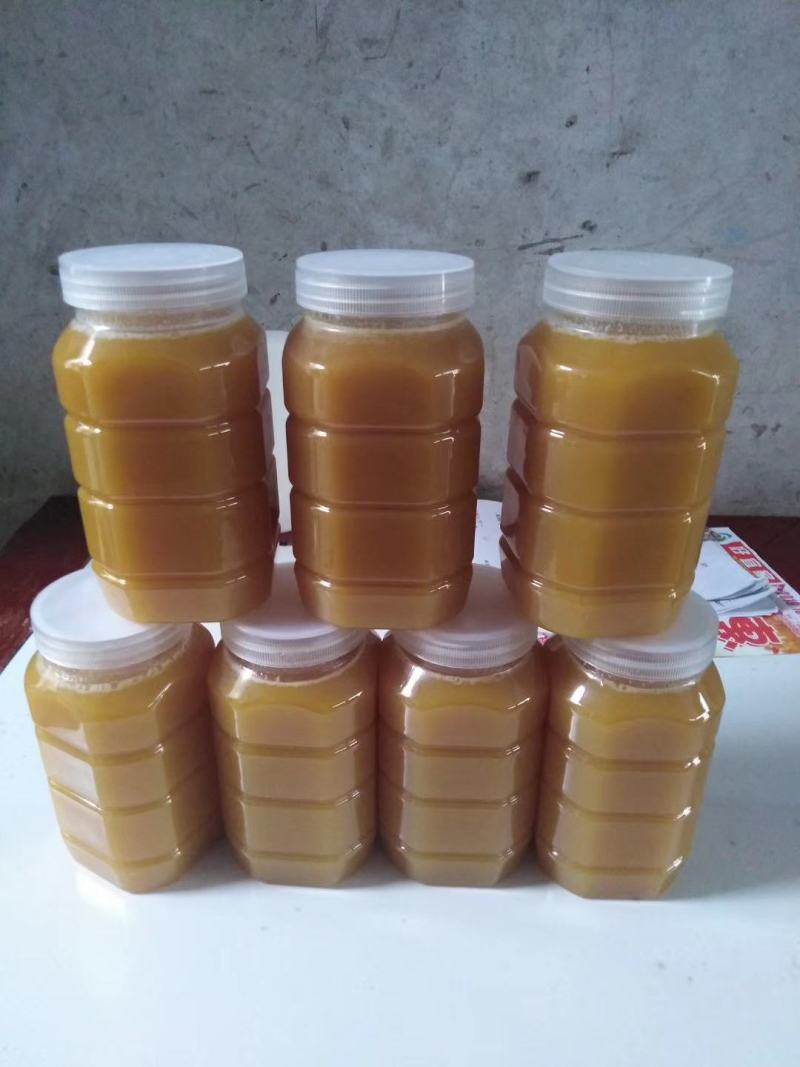 高山百花蜜，正中土蜂蜜，都是自己养的，黑熊都在吃你怕啥，