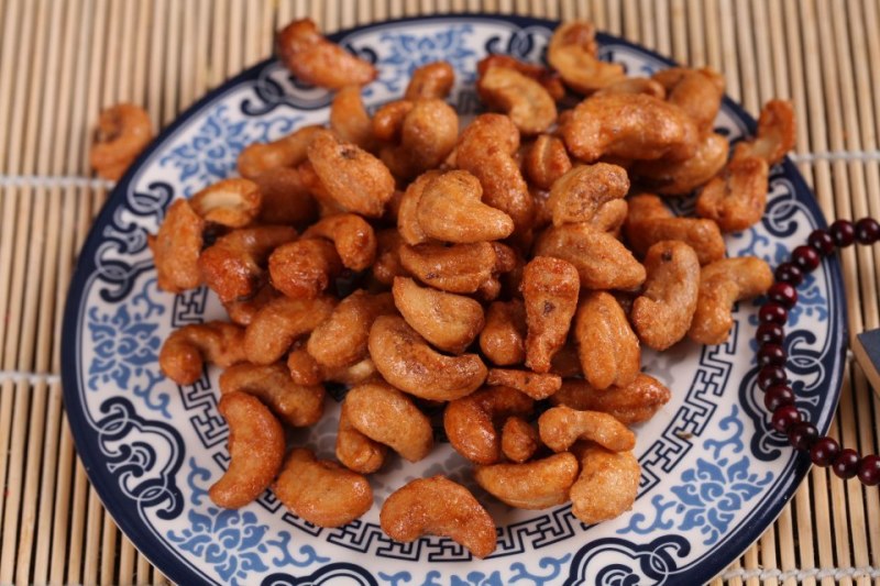 腰果小零食活动促销中休闲零食