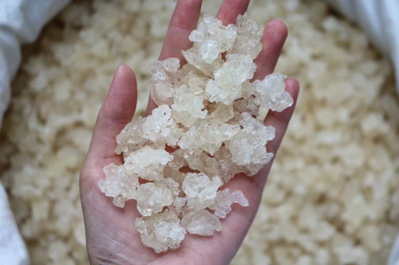 特上雪燕（全白雪花）5A雪燕泡发拉丝效果好