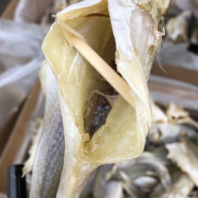 无头鲈鱼干地摊深海鲈鱼干特大号鲈鱼加洲鲈鱼大号淡水鲈鱼干