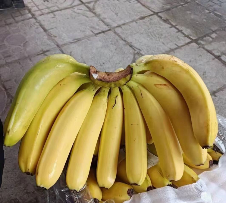 红糖与香蕉煮水的成品图