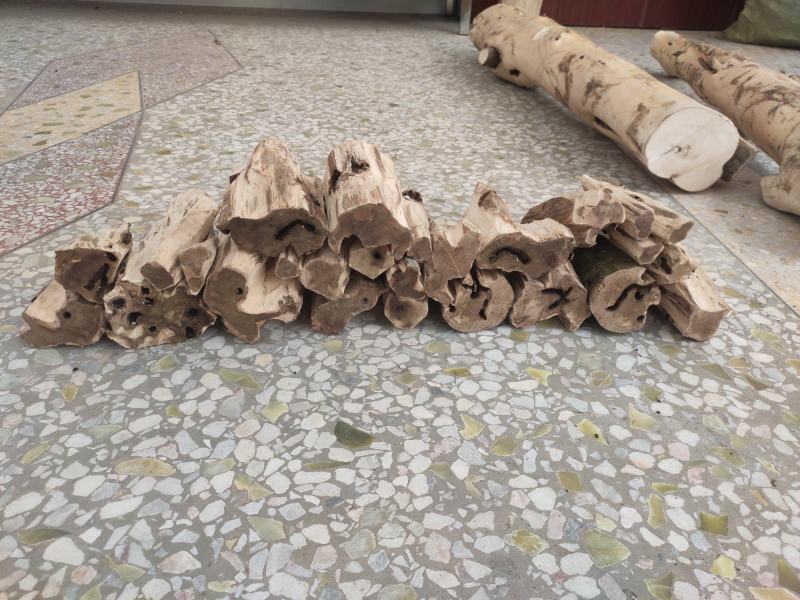 高质量沉香手串了，可雕刻料