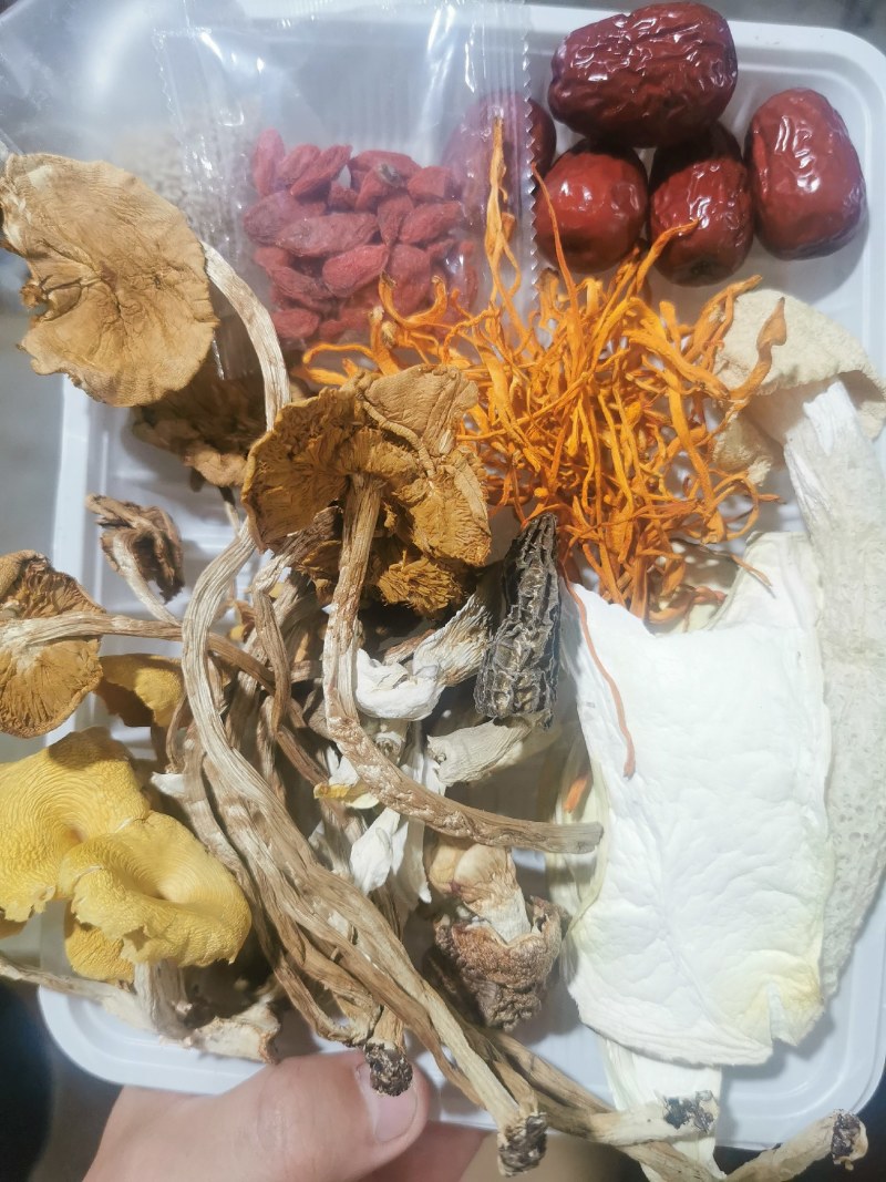 云南七彩菌汤包。尝鲜自用商用100g装15包起包邮