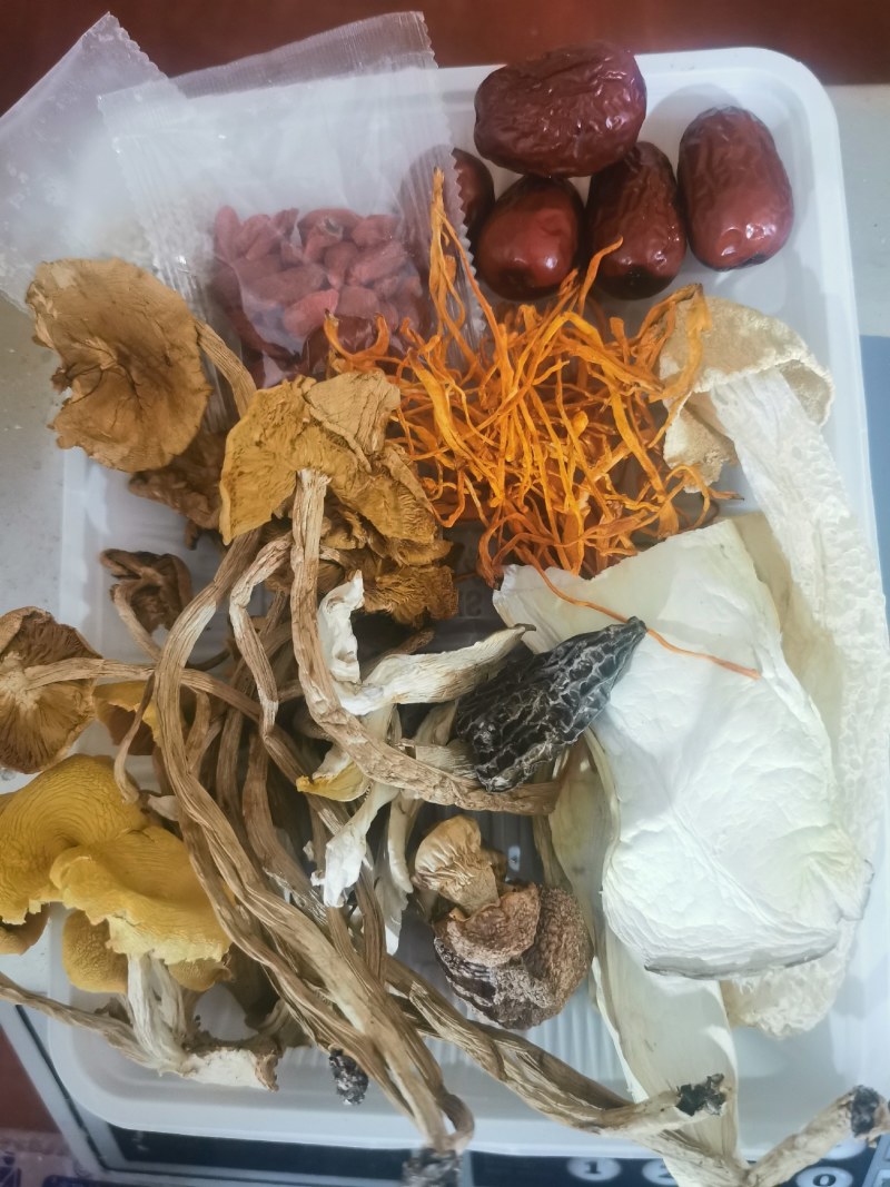 云南七彩菌汤包。尝鲜自用商用100g装15包起包邮