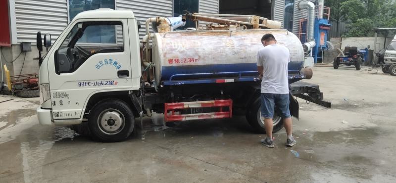 三轮吸粪车，二手吸污车，国六吸粪车，挂桶垃圾车