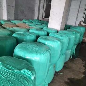 青黄玉米秸秆，圆捆包装，产家自产自销，源头发货