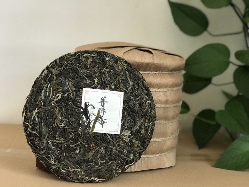 云南普洱生茶普洱茶饼古树茶回甘甜生津花香礼盒装