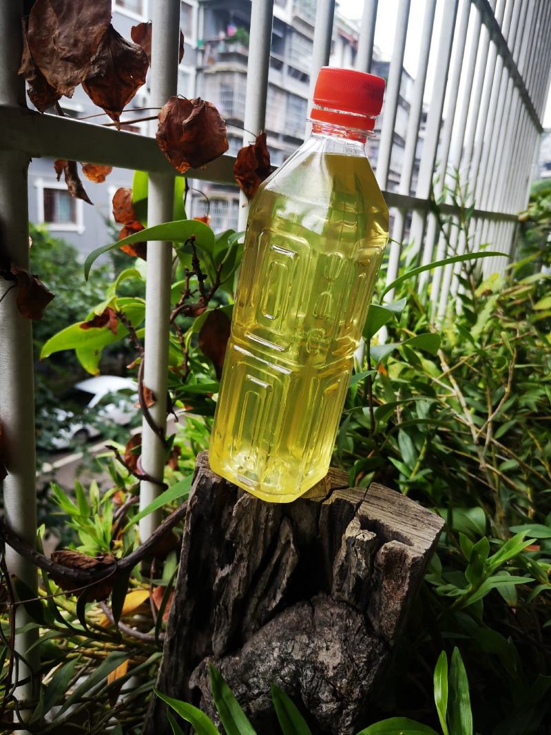 缬草油满山香油供应缬草精油库存量大够你卖几年的缬草精油