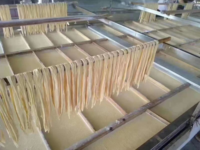 和平客家黄豆腐竹纯手工制作，浓郁豆香欢迎采购