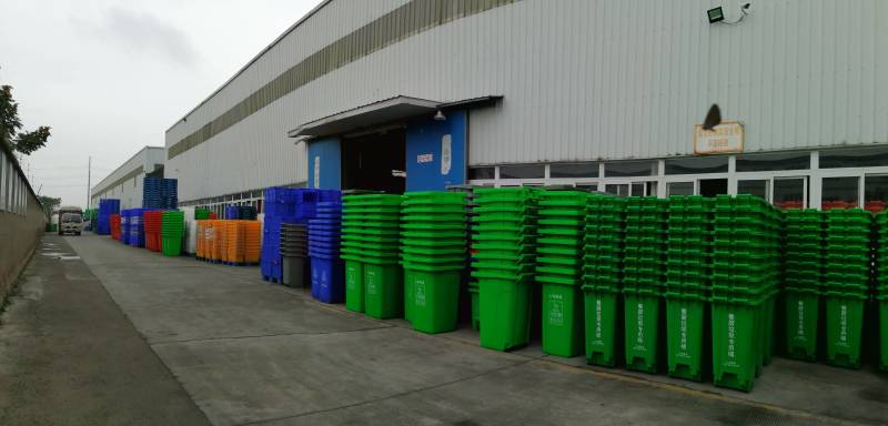 成都托力卡厂家现货直供强力水桶塑料PE垃圾桶