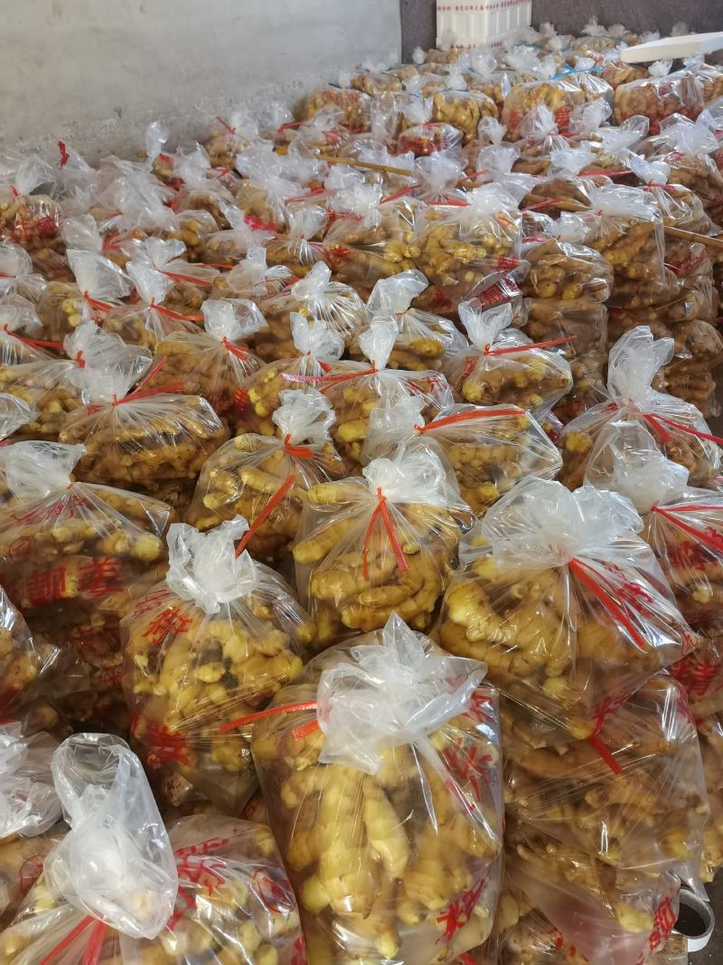 河北生姜批发产地货源充足直接保证质量，量大从优