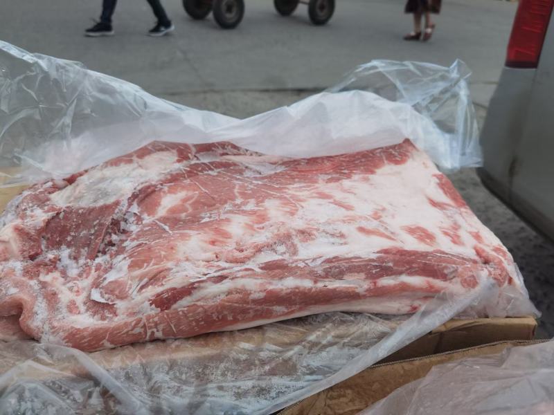 去皮大五花！用途广，适合烧烤，烤肉，自助餐饭店专用