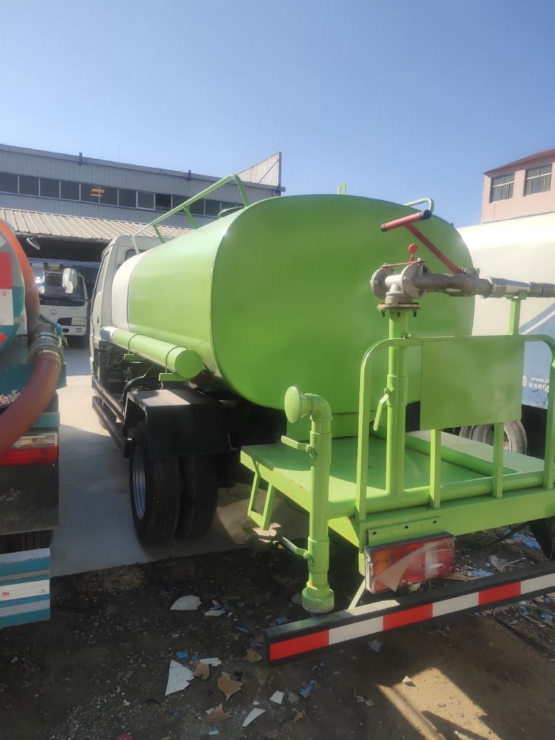 吸粪车，吸污车，洒水车，雾炮车，三轮吸粪车。