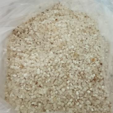 毛碎米，中碎，大碎，大量供应