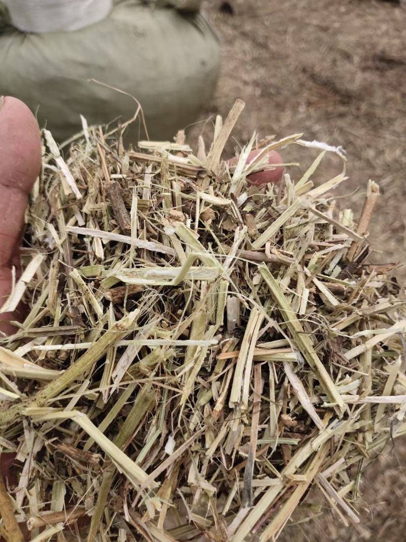 花生秧，草料，颗粒饲料，花生秧草粉常年出售