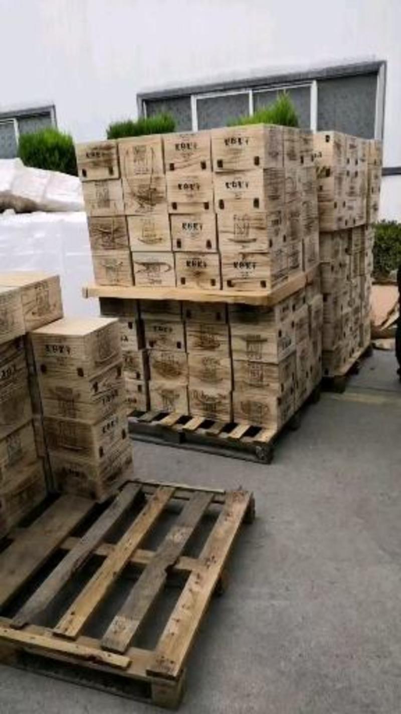 厂家直销浓香型高端木箱整箱白酒52度一箱6瓶包邮