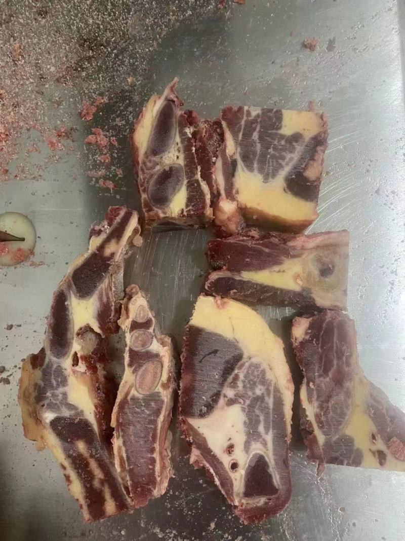 牛胸骨，厂家一手货源，肥瘦相间，价格不贵，