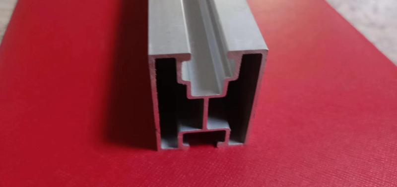 【光伏发电板】锌镁铝支架：抗腐蚀，抗氧化，硬度高，拉伸力强