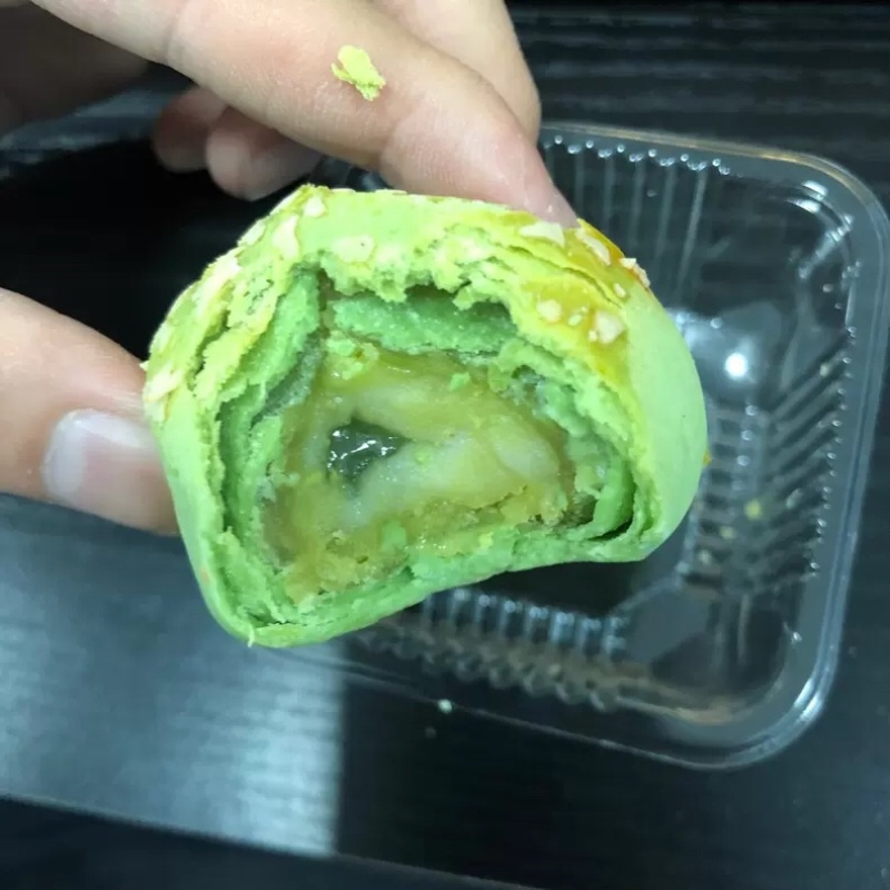大嘴兄弟厂家直销流心蛋黄酥批发