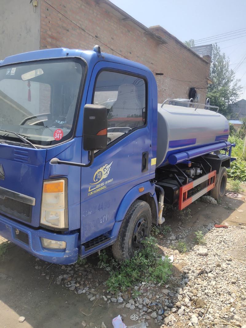 二手吸粪车，二手吸污车，二手洒水车价格低配版好