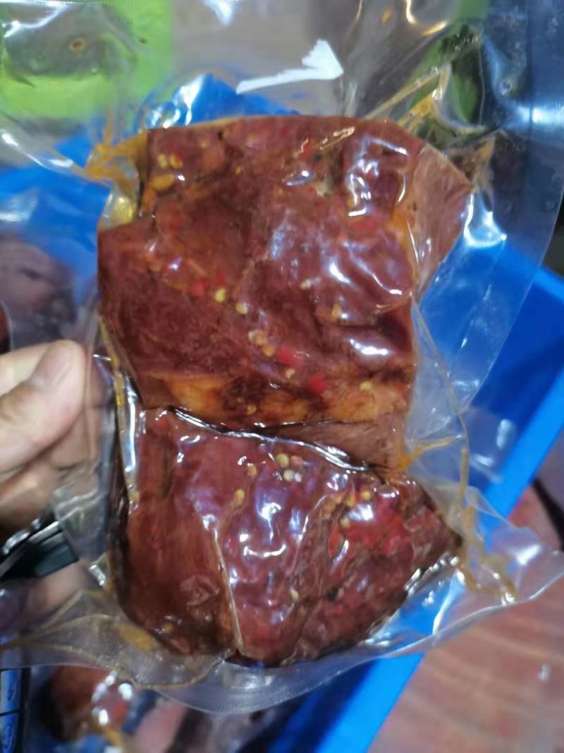 麻辣酱香肉，五香酱香肉，四川恃色，一手货源，价格美丽